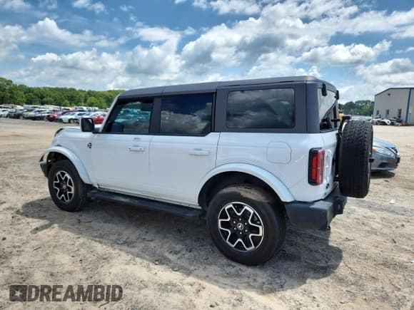 ✅ 2023 Ford Bronco • VIN: 1FMEE5BP7PLC18892 • Лот: 61346535. Опубликован ранее на Copart с пробегом 22 295 миль. Бесплатный доступ к архиву аукционных продаж из США и подробный отчёт об истории автомобиля на DreamBid. Изображение 2.