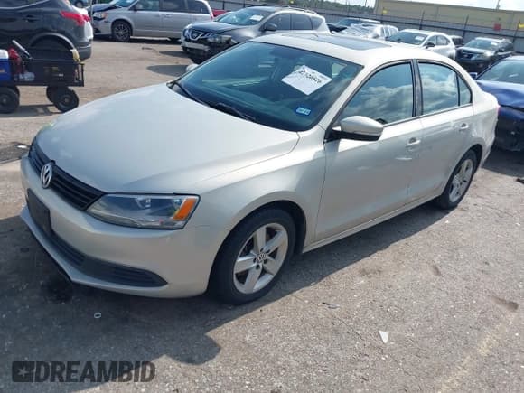 ✅ 2011 Volkswagen Jetta TDI • VIN: 3VWLL7AJ2BM091466 • Lot: 42720516. Listed on IAAI with 126,583 mi. Free auction sales archive from the USA and detailed vehicle history report at DreamBid. Image 2.