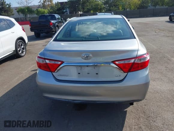 ✅ 2016 Toyota Camry LE • VIN: 4T4BF1FK2GR549001 • Lot: 43484360. Wystawiony na IAAI z przebiegiem 87 695 mil. Bezpłatny archiwum sprzedaży aukcyjnych z USA i szczegółowy raport historii pojazdu na DreamBid. Zdjęcie 17.