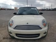 ✅ 2013 MINI Hardtop • VIN: WMWSU3C54DT685949 • Lot: 91926005. Wystawiony na Copart z przebiegiem 140 236 mil. Bezpłatny archiwum sprzedaży aukcyjnych z USA i szczegółowy raport historii pojazdu na DreamBid. Zdjęcie 5.