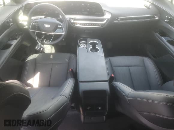 ✅ 2025 Cadillac LYRIQ Luxury • VIN: 1GYKPNRK6SZ303346 • Lot: 84737065. Wystawiony na Copart z przebiegiem 4 958 mil. Bezpłatny archiwum sprzedaży aukcyjnych z USA i szczegółowy raport historii pojazdu na DreamBid. Zdjęcie 8.