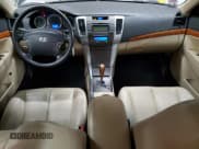 ✅ 2009 Hyundai Sonata Limited • VIN: 5NPEU46F09H509406 • Лот: 77103264. Опубликован ранее на Copart с пробегом 150 583 миль. Бесплатный доступ к архиву аукционных продаж из США и подробный отчёт об истории автомобиля на DreamBid. Изображение 8.