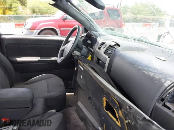 2008 Chevrolet Colorado 1LT z VIN 1GCCS19E288154279, wystawiony jako IAAI lot #42609253 z przebiegiem 193 517 mil mil oraz . Historia ofert i sprzedaży dostępna na DreamBid. Obrazek 5.