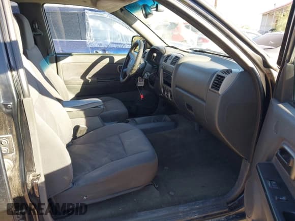 ✅ 2004 Chevrolet Colorado 1SF LS Z71 • VIN: 1GCDT136548220675 • Лот: 43565152. Опубликован ранее на IAAI с пробегом 268 330 миль. Бесплатный доступ к архиву аукционных продаж из США и подробный отчёт об истории автомобиля на DreamBid. Изображение 5.