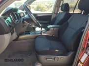 ✅ 2006 Toyota 4Runner SR5 Sport • VIN: JTEBU14R868055037 • Lot: 69323735. Wystawiony na Copart z przebiegiem 135 543 mil. Bezpłatny archiwum sprzedaży aukcyjnych z USA i szczegółowy raport historii pojazdu na DreamBid. Zdjęcie 7.