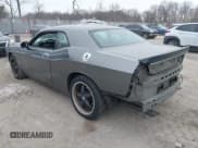 ✅ 2010 Dodge Challenger SE • VIN: 2B3CJ4DV4AH318483 • Lot: 41356521. Wystawiony na IAAI z przebiegiem 111 356 mil. Bezpłatny archiwum sprzedaży aukcyjnych z USA i szczegółowy raport historii pojazdu na DreamBid. Zdjęcie 3.