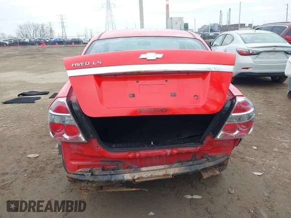 ✅ 2008 Chevrolet Aveo LS • VIN: KL1TD56618B052786 • Lot: 40890445. Wystawiony na IAAI z przebiegiem 164 714 mil. Bezpłatny archiwum sprzedaży aukcyjnych z USA i szczegółowy raport historii pojazdu na DreamBid. Zdjęcie 16.