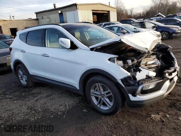 ✅ 2018 Hyundai Santa Fe 2.4L • VIN: 5NMZUDLB5JH078629 • Лот: 79130733. Опубликован ранее на Copart с пробегом 105 511 миль. Бесплатный доступ к архиву аукционных продаж из США и подробный отчёт об истории автомобиля на DreamBid. Изображение 4.