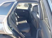 ✅ 2022 Audi Q5 S line Premium • VIN: WA1GAAFY9N2025712 • Lot: 43558124. Wystawiony na IAAI z przebiegiem 62 747 mil. Bezpłatny archiwum sprzedaży aukcyjnych z USA i szczegółowy raport historii pojazdu na DreamBid. Zdjęcie 8.