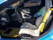 ✅ 2024 Chevrolet Corvette 2LT • VIN: 1G1YB2D42R5104553 • Lot: 56354745. Wystawiony na Copart z przebiegiem 4 738 mil. Bezpłatny archiwum sprzedaży aukcyjnych z USA i szczegółowy raport historii pojazdu na DreamBid. Zdjęcie 7.