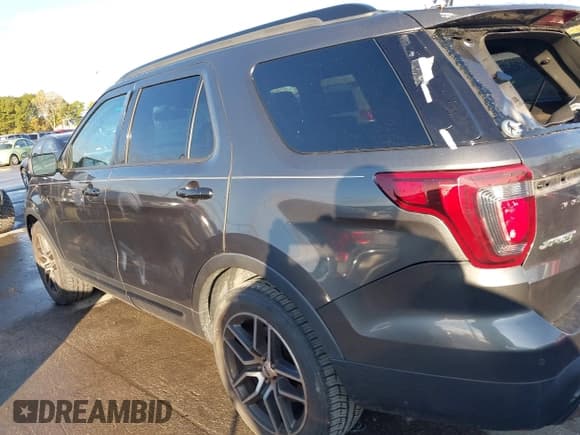 ✅ 2016 Ford Explorer Sport • VIN: 1FM5K8GT5GGB59902 • Lot: 43485609. Listed on IAAI with 113,810 mi. Free auction sales archive from the USA and detailed vehicle history report at DreamBid. Image 14.
