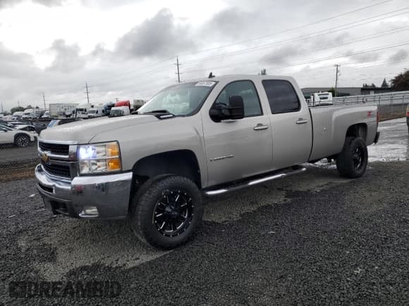 ✅ 2007 Chevrolet Silverado 2500HD 2LT • VIN: 1GCHK23697F504854 • Лот: 58057985. Опубликован ранее на Copart с пробегом 269 143 миль. Бесплатный доступ к архиву аукционных продаж из США и подробный отчёт об истории автомобиля на DreamBid. Изображение 1.