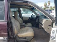 ✅ 1995 Jeep Grand Cherokee Laredo • VIN: 1J4GZ58S4SC725118 • Lot: 43435910. Wystawiony na IAAI z przebiegiem 261 467 mil. Bezpłatny archiwum sprzedaży aukcyjnych z USA i szczegółowy raport historii pojazdu na DreamBid. Zdjęcie 5.