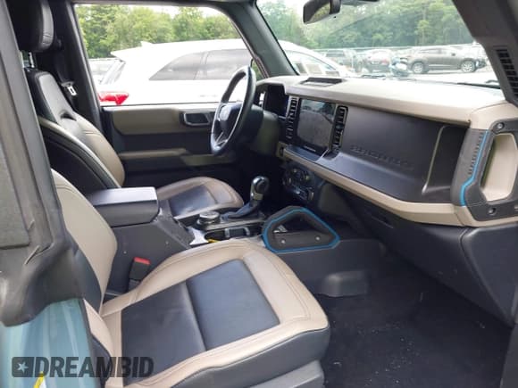 ✅ 2022 Ford Bronco • VIN: 1FMEE5DP1NLB66752 • Lot: 42793747. Listed on IAAI with 30,888 mi. Free auction sales archive from the USA and detailed vehicle history report at DreamBid. Image 5.