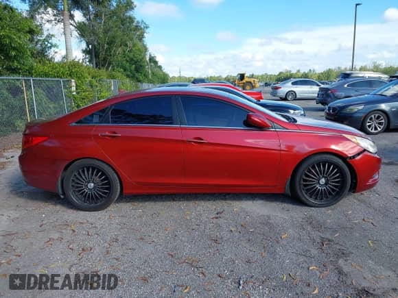 2012 Hyundai Sonata GLS z VIN 5NPEB4ACXCH415558, wystawiony jako IAAI lot #43494125 z przebiegiem 127 214 mil mil oraz . Historia ofert i sprzedaży dostępna na DreamBid. Obrazek 13.