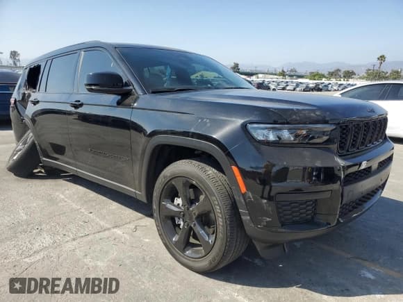 ✅ 2023 Jeep Grand Cherokee Altitude • VIN: 1C4RJKAG2P8723369 • Лот: 58762455. Опубликован ранее на Copart с пробегом 27 936 миль. Бесплатный доступ к архиву аукционных продаж из США и подробный отчёт об истории автомобиля на DreamBid. Изображение 4.