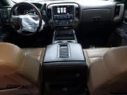 ✅ 2018 GMC Sierra 1500 Denali • VIN: 3GTU2PEC1JG112990 • Лот: 89246905. Опубликован ранее на Copart с пробегом 131 601 миль. Бесплатный доступ к архиву аукционных продаж из США и подробный отчёт об истории автомобиля на DreamBid. Изображение 8.