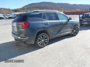 ✅ 2019 GMC Terrain Denali • VIN: 3GKALXEX3KL245766 • Lot: 43607822. Wystawiony na IAAI z przebiegiem 135 073 mil. Bezpłatny archiwum sprzedaży aukcyjnych z USA i szczegółowy raport historii pojazdu na DreamBid. Zdjęcie 4.