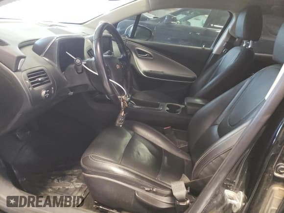 ✅ 2013 Chevrolet Volt • VIN: 1G1RB6E41DU110434 • Lot: 48672945. Wystawiony na Copart z przebiegiem Nie podano. Bezpłatny archiwum sprzedaży aukcyjnych z USA i szczegółowy raport historii pojazdu na DreamBid. Zdjęcie 7.