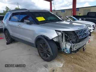 2018 Ford Explorer XLT с VIN 1FM5K7D88JGC63768, выставлен на аукционе IAAI как лот 43330014 с пробегом 97 045 миль миль и . История ставок и продаж доступна на DreamBid. Изображение 1.