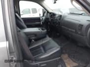 ✅ 2009 Chevrolet Silverado 2500HD LT • VIN: 1GCHK53K59F149540 • Lot: 43711692. Wystawiony na IAAI z przebiegiem 259 012 mil. Bezpłatny archiwum sprzedaży aukcyjnych z USA i szczegółowy raport historii pojazdu na DreamBid. Zdjęcie 5.