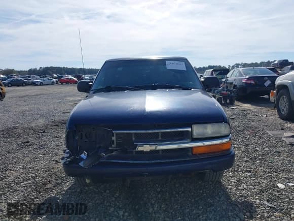 ✅ 2003 Chevrolet S-10 LS • VIN: 1GCCS19X638152206 • Лот: 41464663. Опубликован ранее на IAAI с пробегом 123 231 миль. Бесплатный доступ к архиву аукционных продаж из США и подробный отчёт об истории автомобиля на DreamBid. Изображение 12.