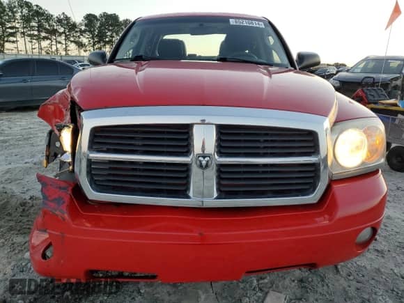 2006 Dodge Dakota SLT с VIN 1D7HE48K16S687252, выставлен на аукционе Copart как лот 85210814 с пробегом 250 541 миль миль и На запчасти • Non repairable. История ставок и продаж доступна на DreamBid. Изображение 5.