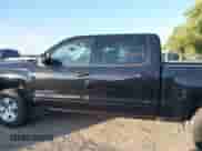 2018 Chevrolet Silverado 1500 LT z VIN 3GCUKREC5JG476423, wystawiony jako IAAI lot #43330536 z przebiegiem 178 133 mil mil oraz . Historia ofert i sprzedaży dostępna na DreamBid. Obrazek 14.