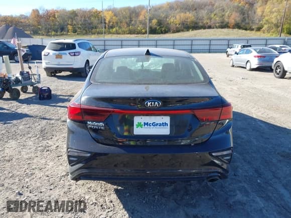 ✅ 2019 Kia Forte LXS • VIN: 3KPF24AD3KE109754 • Лот: 43592339. Опубликован ранее на IAAI с пробегом 76 697 миль. Бесплатный доступ к архиву аукционных продаж из США и подробный отчёт об истории автомобиля на DreamBid. Изображение 16.