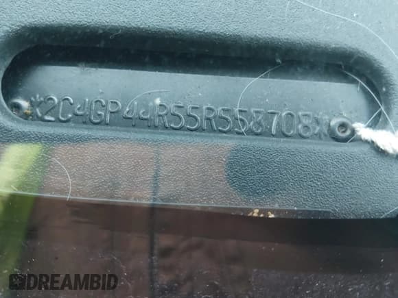 ✅ 2005 Chrysler Town & Country LX • VIN: 2C4GP44R55R558708 • Lot: 43892289. Listed on IAAI with 258,237 mi. Free auction sales archive from the USA and detailed vehicle history report at DreamBid. Image 9.