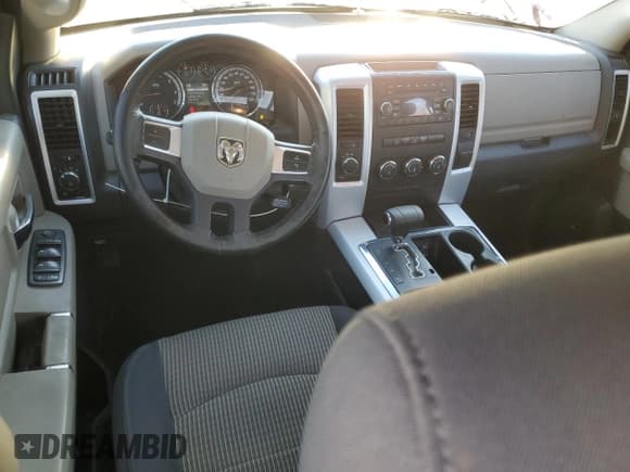 ✅ 2010 Dodge 1500 SLT • VIN: 1D7RV1CT4AS114437 • Lot: 42445995. Wystawiony na Copart z przebiegiem 229 536 mil. Bezpłatny archiwum sprzedaży aukcyjnych z USA i szczegółowy raport historii pojazdu na DreamBid. Zdjęcie 8.