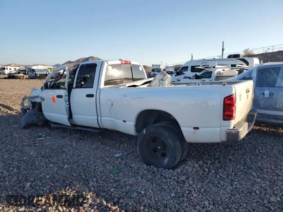 2009 Dodge 3500 SLT z VIN 3D7MX48LX9G526038, wystawiony jako Copart lot #43262265 z przebiegiem Nie podano mil oraz Szkoda całkowita • Salvage title. Historia ofert i sprzedaży dostępna na DreamBid. Obrazek 2.