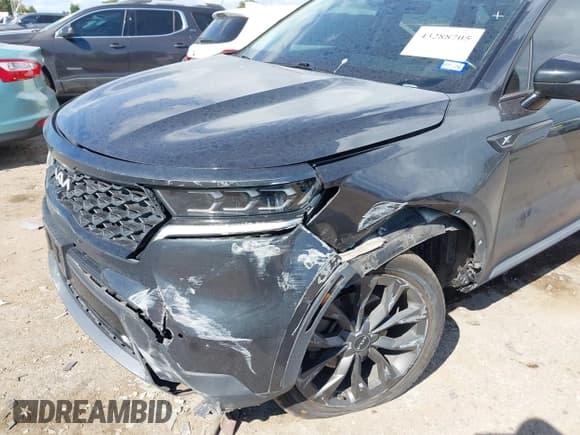 ✅ 2022 Kia Sorento SX • VIN: 5XYRKDLFXNG090512 • Lot: 43288705. Wystawiony na IAAI z przebiegiem 70 972 mil. Bezpłatny archiwum sprzedaży aukcyjnych z USA i szczegółowy raport historii pojazdu na DreamBid. Zdjęcie 6.