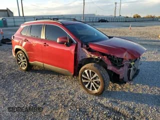 ✅ 2024 Toyota Corolla Cross XLE • VIN: 7MUDAAAGXRV083792 • Lot: 91160195. Wystawiony na Copart z przebiegiem 31 036 mil. Bezpłatny archiwum sprzedaży aukcyjnych z USA i szczegółowy raport historii pojazdu na DreamBid. Zdjęcie 4.