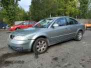 ✅ 2005 Volkswagen Passat GLS • VIN: WVWAD63B85P051561 • Лот: 82348675. Опубликован ранее на Copart с пробегом 131 055 миль. Бесплатный доступ к архиву аукционных продаж из США и подробный отчёт об истории автомобиля на DreamBid. Изображение 1.