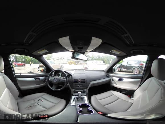 ✅ 2008 Mercedes-Benz C 300 Sport • VIN: WDDGF54X78R014721 • Lot: 42276415. Wystawiony na IAAI z przebiegiem 188 000 mil. Bezpłatny archiwum sprzedaży aukcyjnych z USA i szczegółowy raport historii pojazdu na DreamBid. Zdjęcie 18.