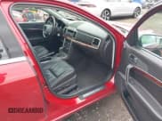 ✅ 2010 Lincoln MKZ • VIN: 3LNHL2GC3AR609540 • Lot: 43448677. Wystawiony na IAAI z przebiegiem 100 851 mil. Bezpłatny archiwum sprzedaży aukcyjnych z USA i szczegółowy raport historii pojazdu na DreamBid. Zdjęcie 5.