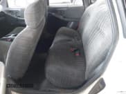 ✅ 1996 Pontiac Grand Prix • VIN: 1G2WJ52M3TF250276 • Лот: 41594346. Опубликован ранее на IAAI с пробегом 176 095 миль. Бесплатный доступ к архиву аукционных продаж из США и подробный отчёт об истории автомобиля на DreamBid. Изображение 8.