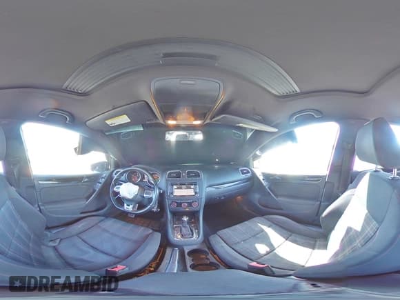 ✅ 2010 Volkswagen Golf GTI • VIN: WVWHD7AJXAW256572 • Lot: 57917615. Wystawiony na Copart z przebiegiem 216 843 mil. Bezpłatny archiwum sprzedaży aukcyjnych z USA i szczegółowy raport historii pojazdu na DreamBid. Zdjęcie 14.