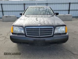 ✅ 1992 Mercedes-Benz 400 • VIN: WDBGA42E4NA021428 • Лот: 46920675. Опубликован ранее на Copart с пробегом 88 912 миль. Бесплатный доступ к архиву аукционных продаж из США и подробный отчёт об истории автомобиля на DreamBid. Изображение 5.