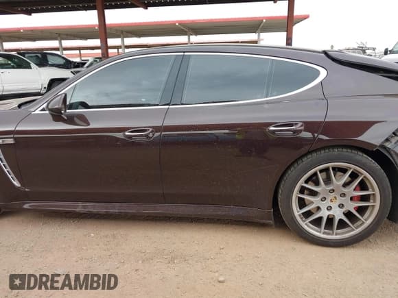 ✅ 2011 Porsche Panamera Turbo • VIN: WP0AC2A70BL090139 • Lot: 41721430. Listed on IAAI with 65,160 mi. Free auction sales archive from the USA and detailed vehicle history report at DreamBid. Image 15.