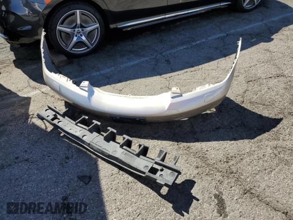 ✅ 2007 Lexus RX 350 • VIN: 2T2HK31U67C005893 • Lot: 84600655. Listed on Copart with 270,931 mi. Free auction sales archive from the USA and detailed vehicle history report at DreamBid. Image 13.