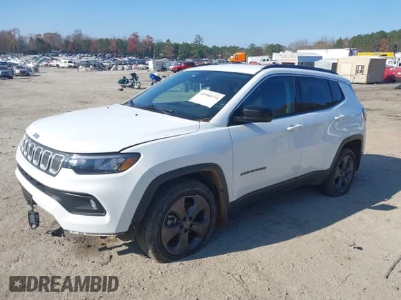 ✅ 2022 Jeep Compass Latitude Lux • VIN: 3C4NJDFB6NT130538 • Lot: 40986974. Listed on IAAI with 36,237 mi. Free auction sales archive from the USA and detailed vehicle history report at DreamBid. Image 2.