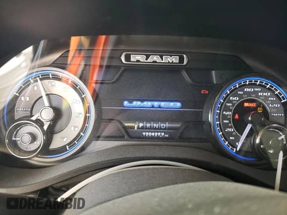 2019 Ram 1500 Limited z VIN 1C6SRFHT5KN619660, wystawiony jako Copart lot #85846335 z przebiegiem 120 427 mil mil oraz Szkoda całkowita • Salvage title. Historia ofert i sprzedaży dostępna na DreamBid. Obrazek 9.