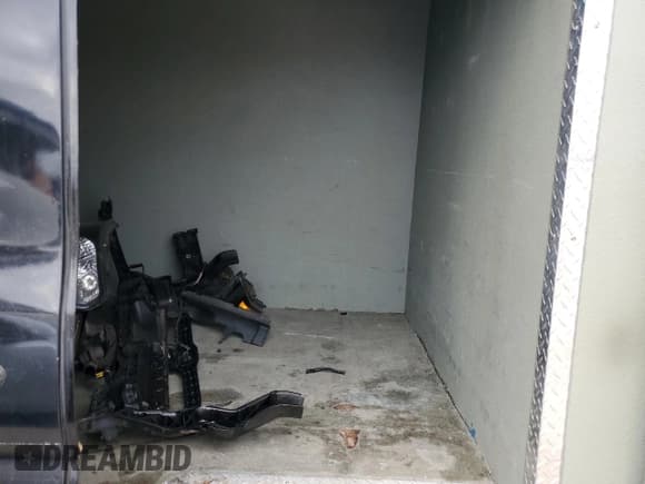 ✅ 2018 Ford Transit • VIN: 1FTBW3XV5JKA06988 • Lot: 86179905. Listed on Copart with 129,555 mi. Free auction sales archive from the USA and detailed vehicle history report at DreamBid. Image 10.