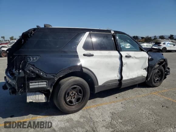 ✅ 2020 Ford Police Interceptor Utility • VIN: 1FM5K8AB9LGC51380 • Лот: 57240345. Опубликован ранее на Copart с пробегом 39 627 миль. Бесплатный доступ к архиву аукционных продаж из США и подробный отчёт об истории автомобиля на DreamBid. Изображение 3.