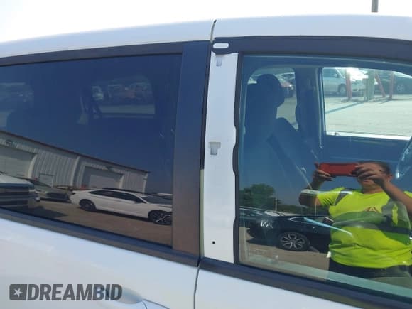 ✅ 2015 Dodge Grand Caravan American Value • VIN: 2C4RDGBGXFR594237 • Лот: 42707563. Опубликован ранее на IAAI с пробегом 64 138 миль. Бесплатный доступ к архиву аукционных продаж из США и подробный отчёт об истории автомобиля на DreamBid. Изображение 15.