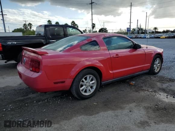 ✅ 2007 Ford Mustang Deluxe • VIN: 1ZVFT80N375367030 • Lot: 85261985. Listed on Copart with Not provided. Free auction sales archive from the USA and detailed vehicle history report at DreamBid. Image 3.