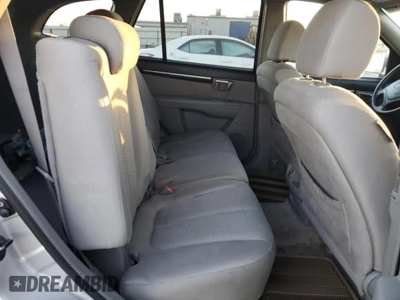 ✅ 2007 Hyundai Santa Fe GLS • VIN: 5NMSG13D97H092227 • Lot: 82208244. Listed on Copart with 200,094 mi. Free auction sales archive from the USA and detailed vehicle history report at DreamBid. Image 11.