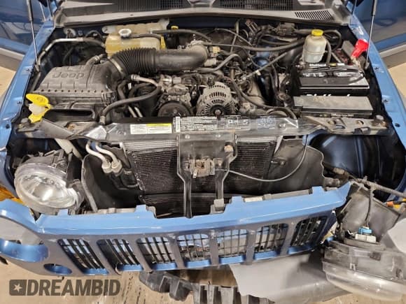 ✅ 2005 Jeep Liberty Sport • VIN: 1J4GL48K35W715937 • Lot: 90405775. Listed on Copart with 116,394 mi. Free auction sales archive from the USA and detailed vehicle history report at DreamBid. Image 12.